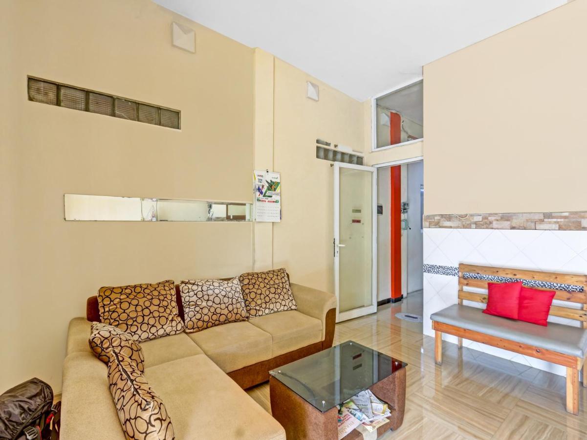 סמאראנג Oyo 90553 Arteri Guest House מראה חיצוני תמונה